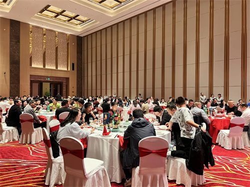 20241022332596.jpg 薩震節(jié)能空壓機(jī)在浙江金華浙南服務(wù)中心開幕式暨客戶感謝會(huì)圓滿成(圖7)