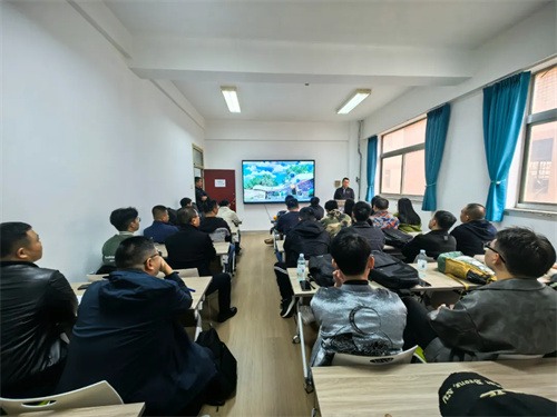 西安交通大學(xué)壓縮機(jī)專(zhuān)業(yè)培訓(xùn)班(2024秋季)開(kāi)學(xué)(圖3)