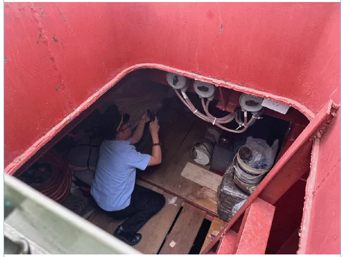 用空壓機(jī)作案，抓獲60余人，查扣船只4艘(圖4)