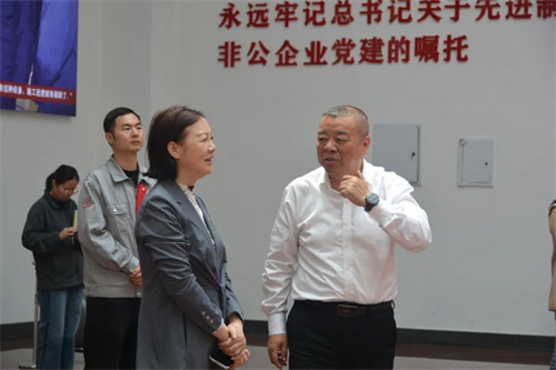 紅五環(huán)集團董事長蘇永強親自接待(圖4)