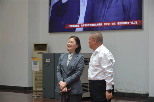 紅五環(huán)集團董事長蘇永強親自接待(圖5)