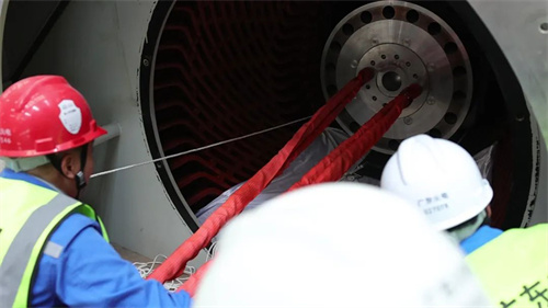 甘肅酒泉300兆瓦人工室壓縮空氣儲(chǔ)能電站示范工程副總經(jīng)理張代(圖2)