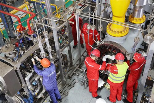 西南油氣田公司輸氣管理處銅梁壓氣站壓縮機組成功更換(圖1)