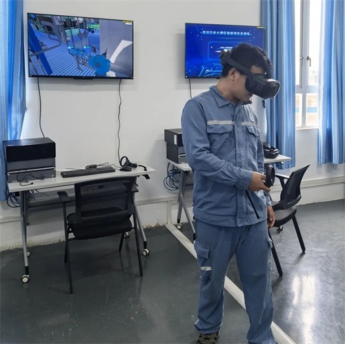 第一個(gè)大型壓縮機(jī)組全尺寸安全操作模擬培訓(xùn)系統(tǒng)正式投入使用(圖3)