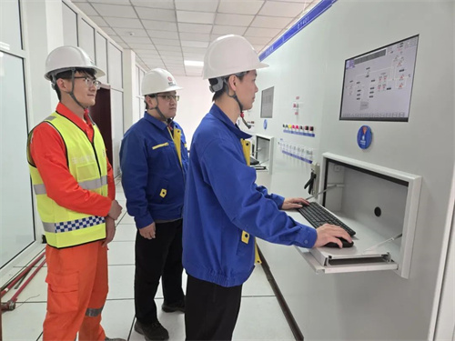 20250815975170.jpg 沈鼓集團(tuán)完成客戶三個(gè)國(guó)外離心壓縮機(jī)組控制系統(tǒng)定位升級(jí)(圖2)